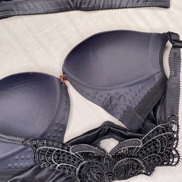 NWOT BLACK BUTTERFLY BRA 🦋 - Picture 2 of 8